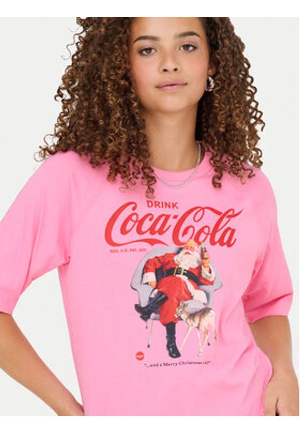 only - ONLY T-Shirt Coca Cola 15355794 Różowy Regular Fit. Kolor: różowy. Materiał: bawełna