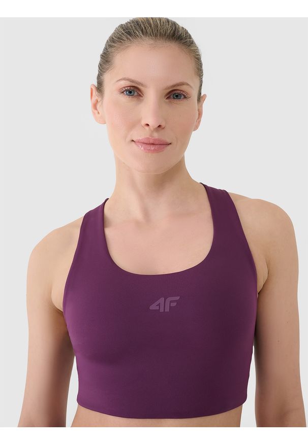 4f - 4F Biustonosz treningowy z niskim wsparciem damski - fioletowy S. Kolor: fioletowy. Materiał: dzianina, materiał, syntetyk, włókno, guma, elastan. Rodzaj stanika: wyciągane miseczki. Wzór: jednolity, gładki, ze splotem. Sport: joga i pilates, fitness