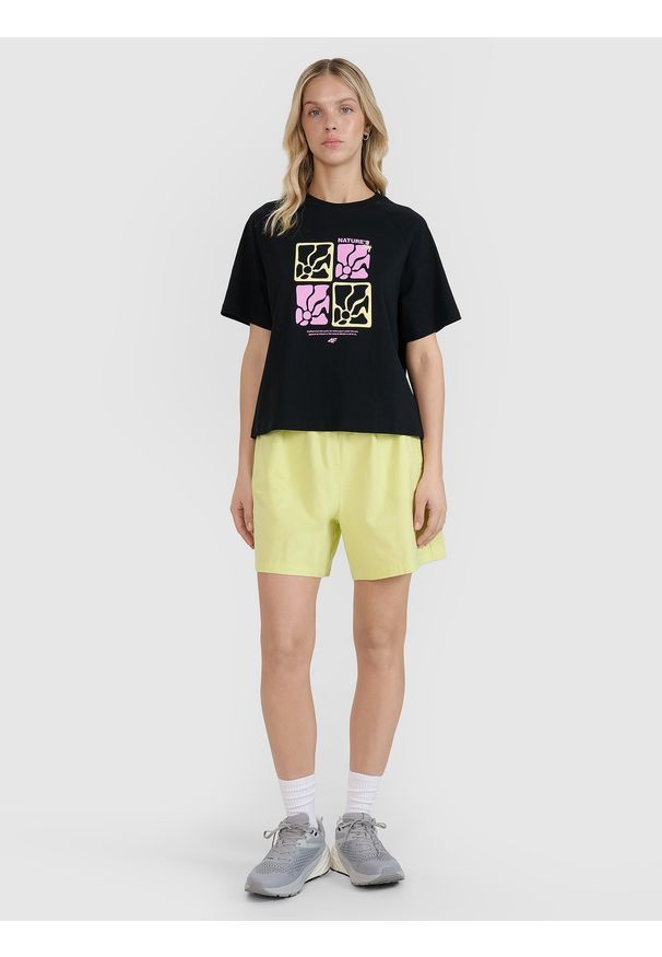 4f - 4F T-shirt oversize z nadrukiem damski - czarny L. Okazja: na co dzień. Kolor: czarny. Materiał: jersey, bawełna, materiał, dzianina. Długość rękawa: krótki rękaw. Długość: krótkie. Wzór: nadruk. Styl: sportowy, klasyczny, casual