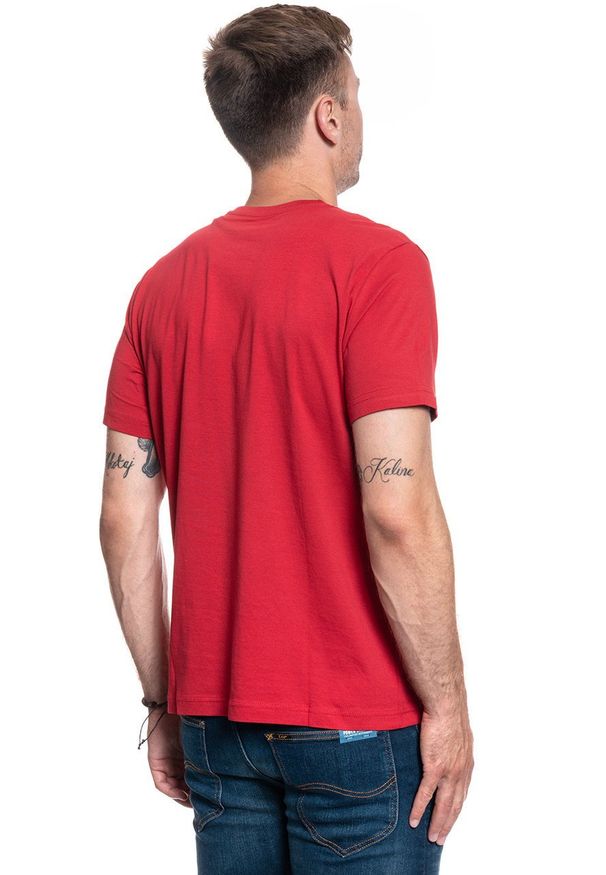 Mustang - MUSTANG Alex C LOGO Tee 1009738 7189. Okazja: na co dzień, na imprezę. Materiał: tkanina, jeans, materiał, bawełna. Długość rękawa: krótki rękaw. Długość: krótkie. Wzór: nadruk. Styl: klasyczny, casual