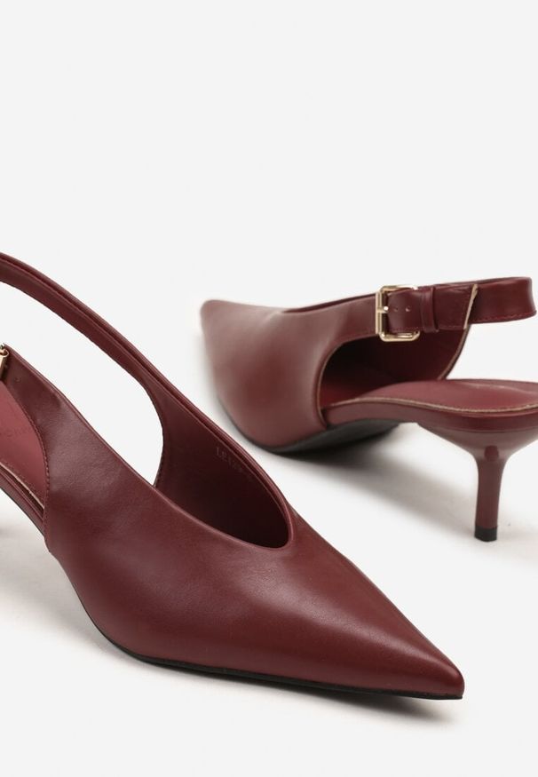 Renee - Bordowe Czółenka Typu Slingback na Szpilce Latinea. Okazja: na co dzień. Zapięcie: pasek. Kolor: czerwony. Materiał: jeans. Obcas: na szpilce. Styl: elegancki, casual, klasyczny