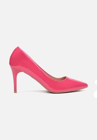 Renee - Różowe Szpilki Emmos. Okazja: na spotkanie biznesowe. Nosek buta: szpiczasty. Kolor: różowy. Materiał: lakier, skóra. Wzór: aplikacja. Obcas: na szpilce. Styl: biznesowy, klasyczny, wizytowy #5