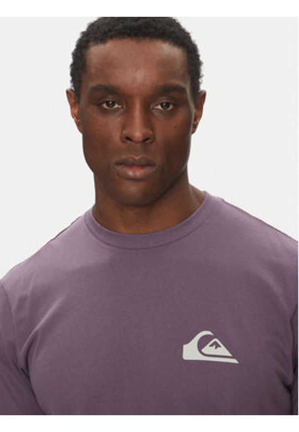 Quiksilver T-Shirt EQYZT08042 Fioletowy Regular Fit. Kolor: fioletowy. Materiał: bawełna