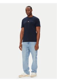 Tommy Jeans T-Shirt Flag Linear DM0DM21911 Granatowy Regular Fit. Kolor: niebieski. Materiał: bawełna