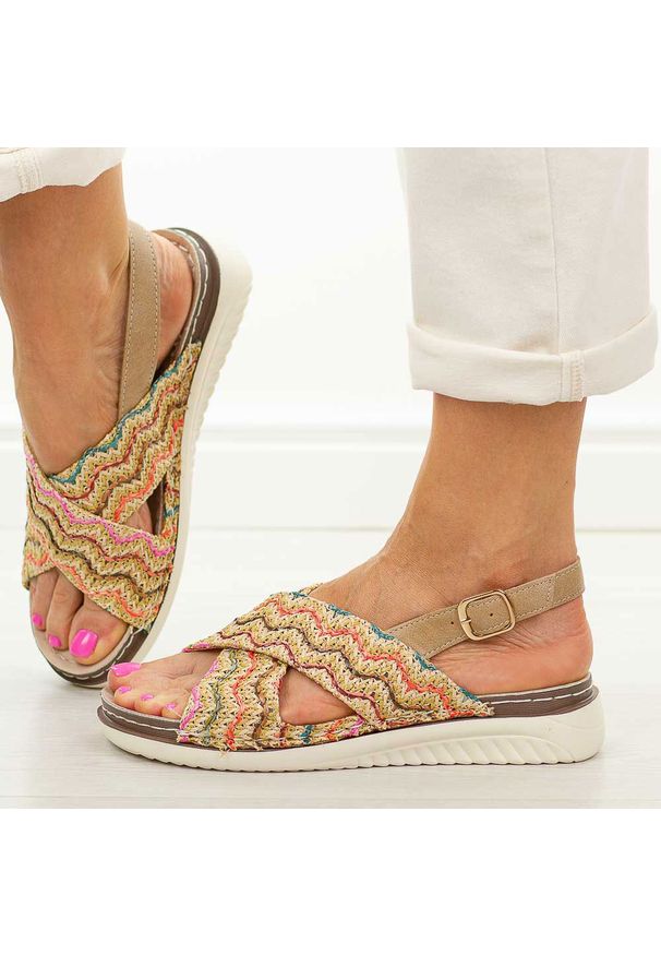 POTOCKI - Multi płaskie sandały damskie Potocki 90374. Okazja: na co dzień, na spacer. Zapięcie: pasek. Kolor: wielokolorowy. Materiał: materiał, jeans, skóra. Wzór: kolorowy, aplikacja. Sezon: wiosna, lato. Obcas: na płaskiej podeszwie. Styl: wakacyjny, casual