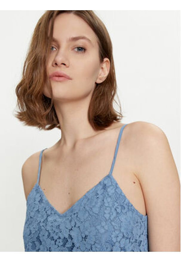 YAS Top Perla 26032812 Niebieski Regular Fit. Kolor: niebieski. Materiał: syntetyk