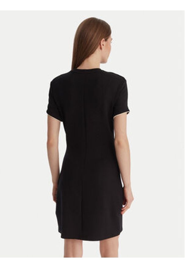 Guess Sukienka codzienna V6GK07 K3002 Czarny Regular Fit. Okazja: na co dzień. Kolor: czarny. Materiał: syntetyk. Typ sukienki: proste. Styl: casual