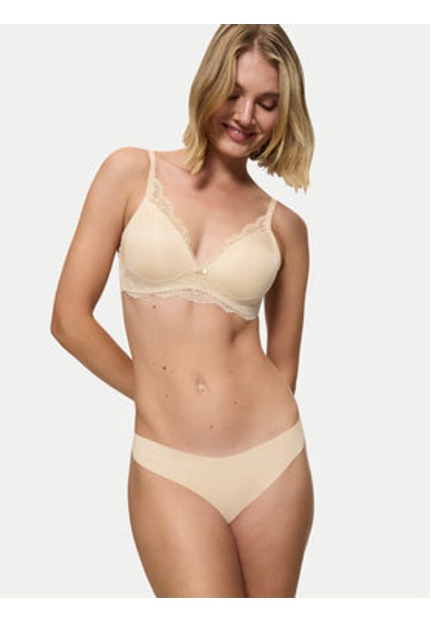 Triumph Stringi Pretty 10222212 Beżowy. Kolor: beżowy. Materiał: syntetyk