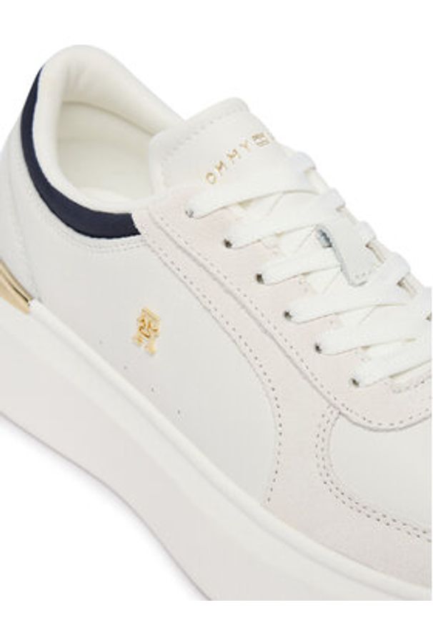 TOMMY HILFIGER - Tommy Hilfiger Sneakersy Th Satin Platform Sneaker FW0FW09307 Écru. Materiał: skóra. Obcas: na platformie