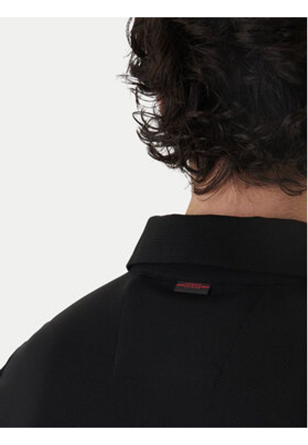 Guess Polo M6RP02 KD202 Czarny Slim Fit. Typ kołnierza: polo. Kolor: czarny. Materiał: syntetyk