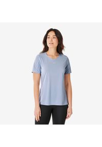 quechua - Koszulka turystyczna damska z krótkim rękawem Quechua MH500. Kolor: fioletowy. Materiał: poliester, materiał. Długość rękawa: krótki rękaw. Długość: krótkie. Sport: turystyka piesza #1