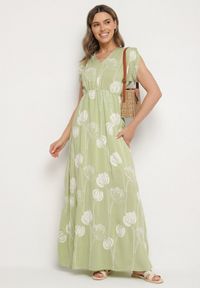 Born2be - Zielona Wiskozowa Sukienka w Hafty Lumiene. Okazja: na co dzień. Kolor: zielony. Materiał: wiskoza. Wzór: haft. Styl: elegancki, casual, klasyczny #4