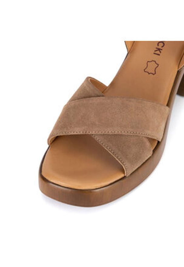 Lasocki Sandały WI16-MIKS-02 Brązowy. Kolor: brązowy. Materiał: zamsz, skóra