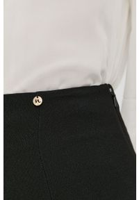 Nissa Spodnie damskie kolor czarny dopasowane high waist. Stan: podwyższony. Kolor: czarny. Materiał: tkanina #3