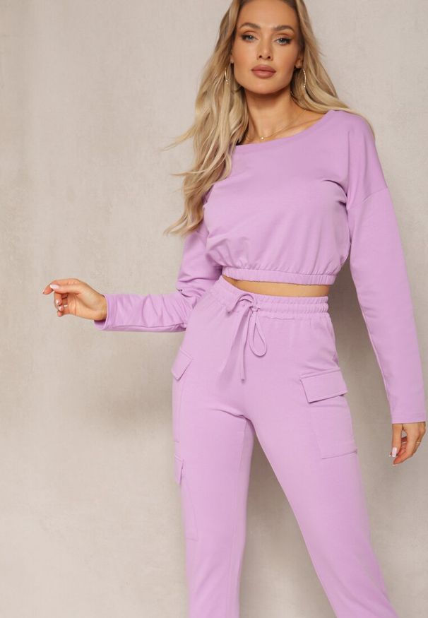 Renee - Fioletowy Komplet Dresowy Bluza Cropped i Spodnie z Kieszeniami Cargo Xerlesa. Kolor: fioletowy. Materiał: dresówka