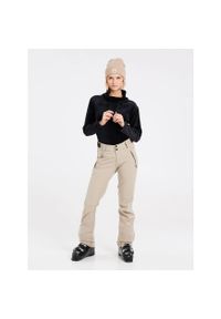 Spodnie narciarskie dla kobiet Protest Lole Softshell. Kolor: beżowy. Materiał: softshell. Sezon: zima. Sport: narciarstwo #1