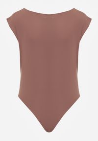 Born2be - Brązowe Asymetryczne Body Ozdobione Marszczeniem Dinida. Okazja: na co dzień. Kolor: brązowy. Materiał: jeans. Wzór: aplikacja. Styl: casual, klasyczny, elegancki #4