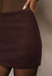 Renee - Brązowe Spódnico-Spodenki z Ozdobną Imitacją Kieszeni Sewressa. Kolor: brązowy. Materiał: koronka. Styl: klasyczny, elegancki #2