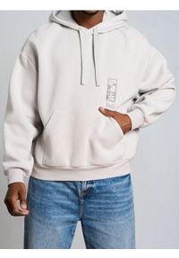 Sinsay - Bluza z kapturem Comfort Fit z haftem - kremowy. Typ kołnierza: kaptur. Kolor: kremowy. Wzór: haft