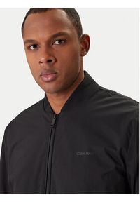 Calvin Klein Kurtka bomber Ls Matte LV040FM512 Czarny Regular Fit. Kolor: czarny. Materiał: syntetyk #2
