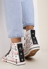 Renee - Biało-Czerwone Trampki Collaeg. Wysokość cholewki: przed kolano. Nosek buta: okrągły. Kolor: biały. Materiał: materiał, guma. Szerokość cholewki: normalna #3