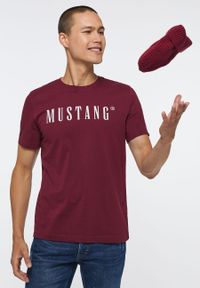 Mustang - MUSTANG STYLE ALEX C LOGO TEE MĘSKI T-SHIRT KOSZULKA NADRUK ZINFANDEL 1013221 7184. Długość rękawa: krótki rękaw. Długość: krótkie. Wzór: nadruk #8