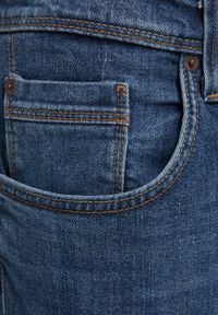 Męskie Spodnie Jeansowe Mustang Washington Denim Blue 1010621 5000 702
