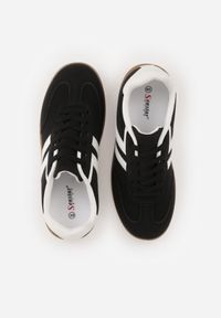 Born2be - Czarne Sneakersy w Stylu Kultowych Tenisówek Genenor. Okazja: na spacer. Kolor: czarny. Materiał: jeans, dresówka. Sport: turystyka piesza #4