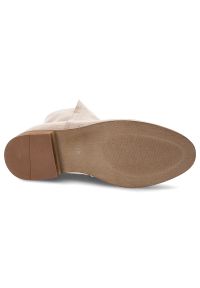 Beżowe Botki Vinceza Eleganckie Obuwie Damskie. Okazja: na co dzień. Zapięcie: zamek. Kolor: beżowy. Szerokość cholewki: normalna. Wzór: gładki, aplikacja. Wysokość cholewki: przed kostkę. Materiał: materiał. Sezon: wiosna, jesień. Obcas: na obcasie. Styl: elegancki #5