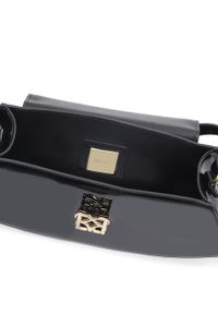 Kazar - Elegancka lakierowana torebka z dużym metalowym zapięciem. Kolor: czarny. Materiał: lakierowane, skórzane. Styl: elegancki. Rodzaj torebki: na ramię #4