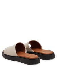 Vagabond Shoemakers Klapki Connie 5757-201-02 Beżowy. Kolor: beżowy. Materiał: skóra