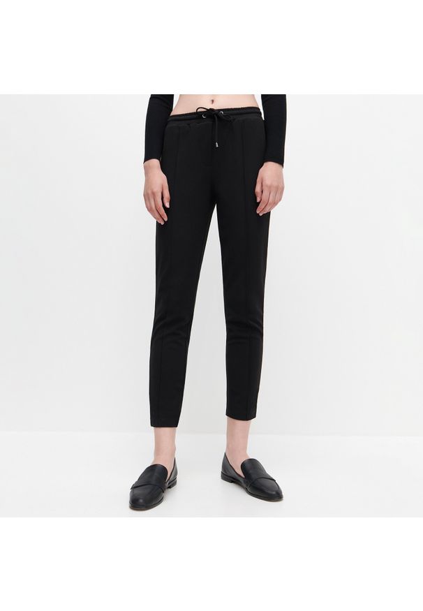 Reserved - Dzianinowe spodnie - Czarny. Kolor: czarny. Materiał: dzianina