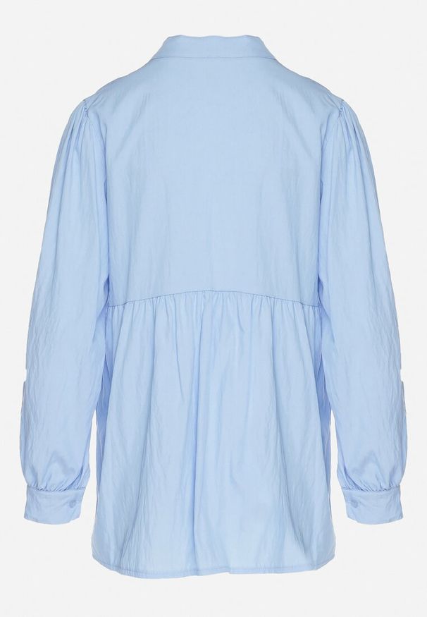 Born2be - Jasnoniebieska Koszula z Wiskozą Ozdobiona Perełkami Tanavitia. Okazja: na co dzień. Typ kołnierza: kołnierzyk klasyczny. Kolor: niebieski. Materiał: wiskoza. Długość rękawa: długi rękaw. Długość: długie. Wzór: aplikacja. Styl: casual, elegancki, klasyczny