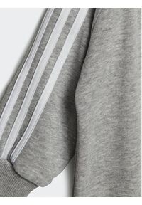Adidas - adidas Kombinezon IJ8111 Szary Regular Fit. Kolor: szary. Materiał: bawełna #3