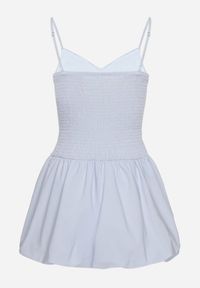 Born2be - Jasnoniebieska Sukienka Bombka na Cienkich Ramiączkach z Kokardą i Cyrkoniami Paliandria. Okazja: na imprezę. Typ kołnierza: kokarda. Kolor: niebieski. Długość rękawa: na ramiączkach. Wzór: aplikacja. Sezon: lato. Typ sukienki: bombki. Styl: elegancki #3