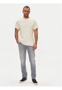 Tommy Jeans T-Shirt Classic DM0DM09598 Beżowy Regular Fit. Kolor: beżowy. Materiał: bawełna #4