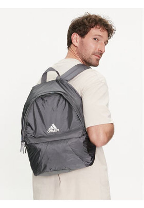 Adidas - adidas Plecak HY0756 Szary. Kolor: szary. Materiał: materiał