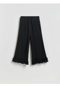 Reserved - Spodnie z wiskozy z falbankami - czarny. Kolor: czarny. Materiał: wiskoza #1