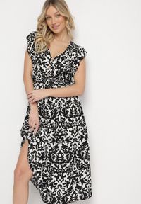 Born2be - Czarna Bawełniana Sukienka Rozkloszowana z Falbankami w Ornamentalny Wzór Zaliette. Okazja: na co dzień. Typ kołnierza: kołnierz z falbankami. Kolor: czarny. Materiał: bawełna. Długość rękawa: krótki rękaw. Styl: elegancki, casual #5