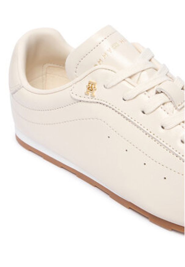 TOMMY HILFIGER - Tommy Hilfiger Sneakersy Bella Sneaker Leather FW0FW09495 Kremowy. Kolor: kremowy. Materiał: skóra