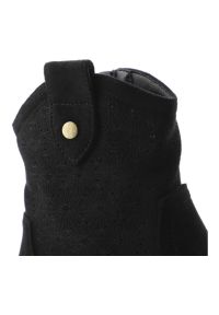 Botki damskie S.Barski, Cholewka z materiału ażurowe wykończenie krótka cholewka wsuwany fason pętla z tyłu Stabilna niska podeszwa prosta bryła deli. Kolor: czarny. Materiał: materiał. Szerokość cholewki: normalna. Wzór: ażurowy #3