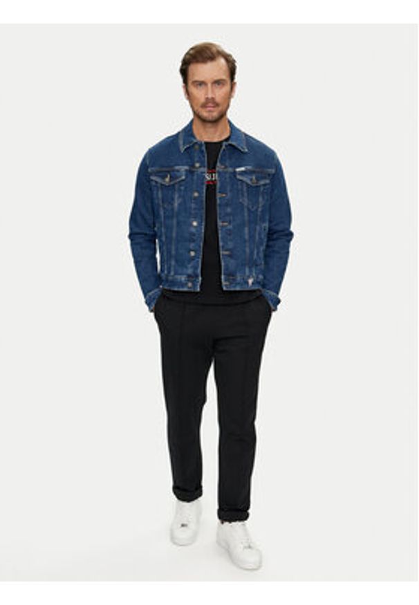 Guess Jeans Kurtka jeansowa M4YN33 D5DM3 Granatowy Regular Fit. Kolor: niebieski. Materiał: bawełna