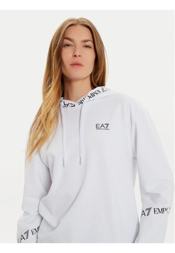 EA7 Emporio Armani Dres 8NTV52 TJTXZ 21BA Czarny Regular Fit. Kolor: czarny. Materiał: bawełna