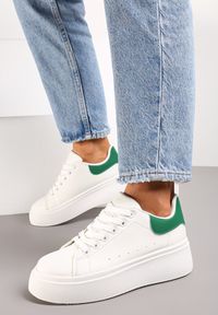 Renee - Biało-Zielone Sneakersy na Grubej Podeszwie Yarna. Okazja: na co dzień. Kolor: biały