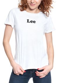 Lee - LEE T SHIRT DAMSKI LOGO T WHITE L40FEP12. Okazja: na randkę. Materiał: jeans, bawełna, dresówka. Długość rękawa: krótki rękaw. Długość: krótkie. Wzór: nadruk, kolorowy. Styl: klasyczny #4