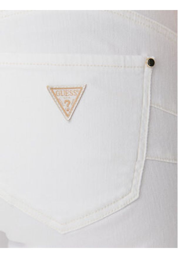 Guess Jeansy W5GA34D5N72 Beżowy Slim Fit. Kolor: beżowy