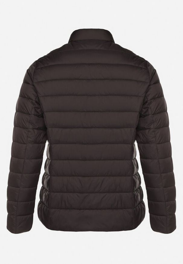 Born2be - Czarna Pikowana Kurtka o Prostym Kroju z Niską Stójką Zeniva. Okazja: na spacer, na co dzień. Typ kołnierza: kołnierzyk stójkowy. Kolekcja: plus size. Kolor: czarny. Materiał: dzianina, jeans. Styl: casual