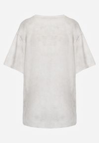 Renee - Biały Oversizowy T-shirt z Bawełny Zdobiony Haftem z Cekinami Marivia. Okazja: na co dzień. Kolor: biały. Materiał: bawełna. Wzór: haft, aplikacja. Styl: casual, elegancki #6