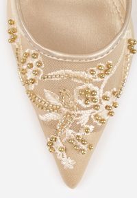 Born2be - Złote Siateczkowe Szpilki VICES Ozdobione Kwiatami i Perełkami Nikmanas. Zapięcie: sprzączka. Kolor: złoty. Materiał: koronka. Wzór: kwiaty, aplikacja. Obcas: na szpilce. Styl: wizytowy, klasyczny, elegancki #5