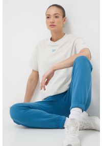 Reebok Classic t-shirt bawełniany kolor beżowy. Kolor: beżowy. Materiał: bawełna. Wzór: aplikacja. Styl: klasyczny #5